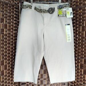 Lee Natural Fit Capri Instantly Slims Just Below The Waist